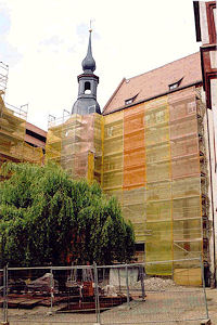 prisoner's court yard in 2002